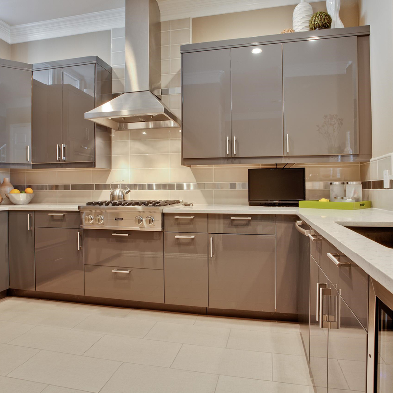 U dá forma a armários de cozinha escuros de alto brilho de Grey Lacquer Electric Touch Open para a casa de campo