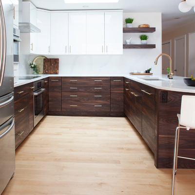 Tela plano branco de alto brilho Matte Brown Timber Veneer dos armários de Shaker Style Particle Board Kitchen